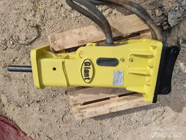 Giant GT-10 — Hydraulikhämmer — gebraucht kaufen | 123Machinery