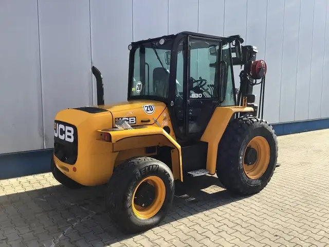 JCB 930 — Geländestapler — gebraucht kaufen | 123Machinery