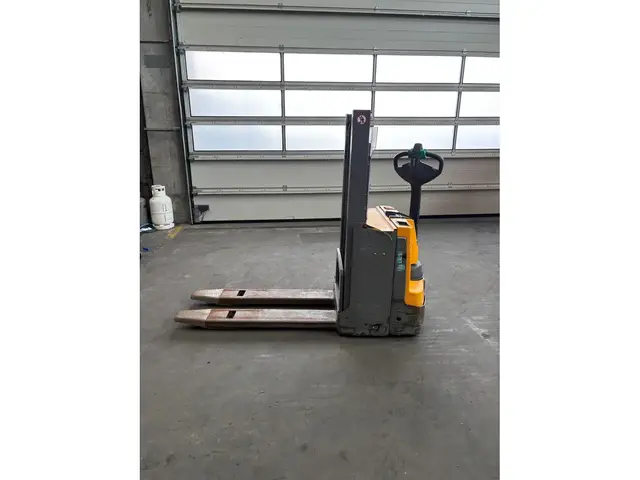 Jungheinrich EJD 118 — Hochhubwagen — gebraucht kaufen | 123Machinery