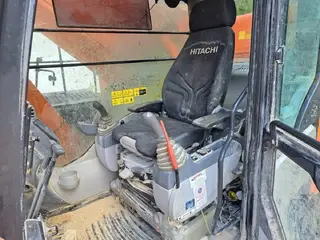Hitachi Zaxis 670LCH-3 — Foto 5