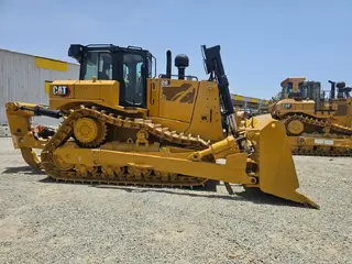 Cat D8 — Foto 2