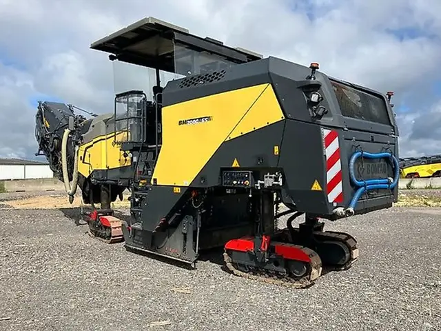 BOMAG BM 2000/65 65 — Asphaltfräsen — gebraucht kaufen | 123Machinery