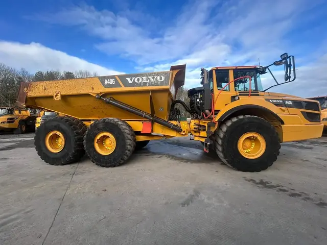 Volvo A40G — Knickgelenkte Dumper — gebraucht kaufen | 123Machinery