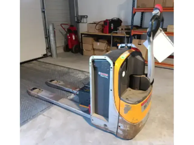 Still EXU 16 — Elektrohubwagen — gebraucht kaufen | 123Machinery