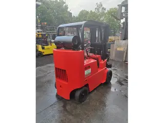 Clark C 500 70 Q — Kompaktoren — gebraucht mieten | 123Machinery