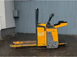 Jungheinrich ERE225 — Elektrohubwagen — gebraucht mieten | 123Machinery