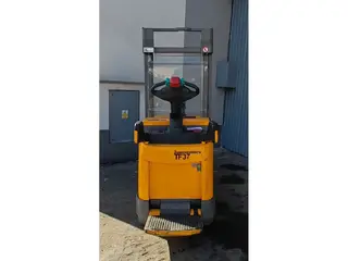 Jungheinrich ERC 216z / 2018y/ initiallift/ 7761h — Foto 3