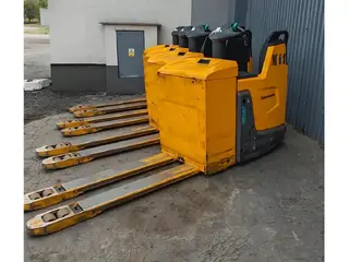 Jungheinrich ERE225 1400mm/ 465ah/ 4pc in stock — Foto 2