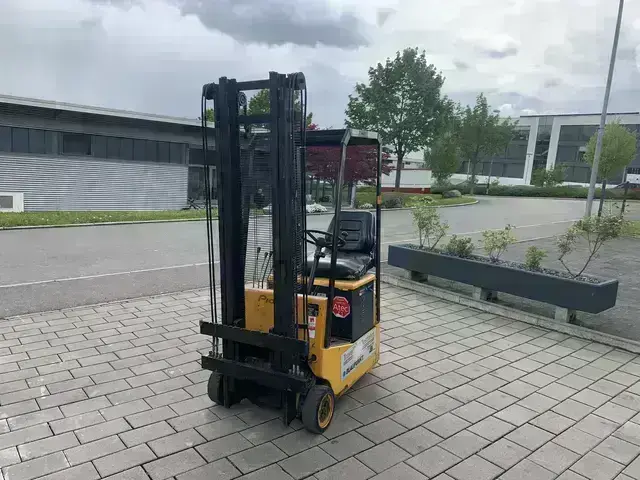 OM DEV1633T — Elektrostapler — gebraucht kaufen | 123Machinery