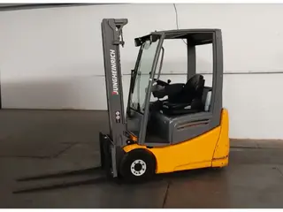 Jungheinrich EFG 215 4.8m/ 1826mh — Elektrostapler — gebraucht kaufen | 123Machinery