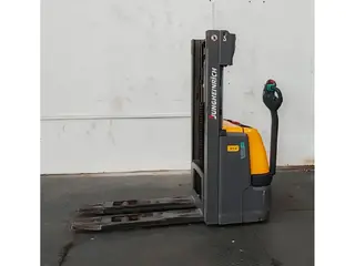 Jungheinrich EJC 112 LI ION 2.5m/ free lift/ 2051h — Foto 3