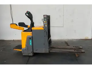 Jungheinrich ERD 120 1.6m/ 2021y/ 1874mh — Hochhubwagen — gebraucht kaufen | 123Machinery