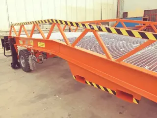 Saurus PYR W 10 — Foto 3