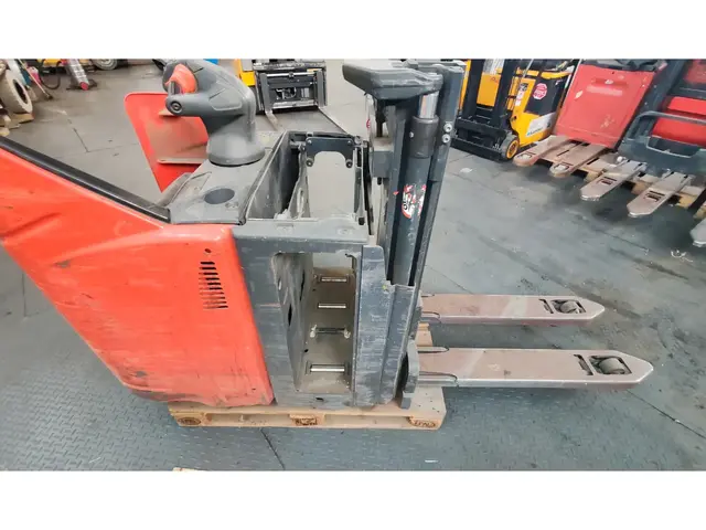 Linde L12 L HP SP / no battery — Hochhubwagen — gebraucht kaufen | 123Machinery