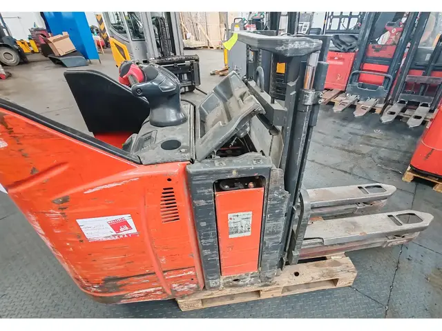 Linde L12 battery problem — Hochhubwagen — gebraucht kaufen | 123Machinery