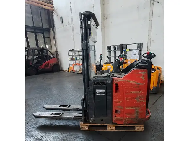 Linde L12 battery problem — Hochhubwagen — gebraucht kaufen | 123Machinery