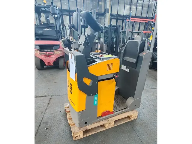 Jungheinrich EZS130 defect — Sonstige Anbaugeräte für Gabelstapler — gebraucht kaufen | 123Machinery