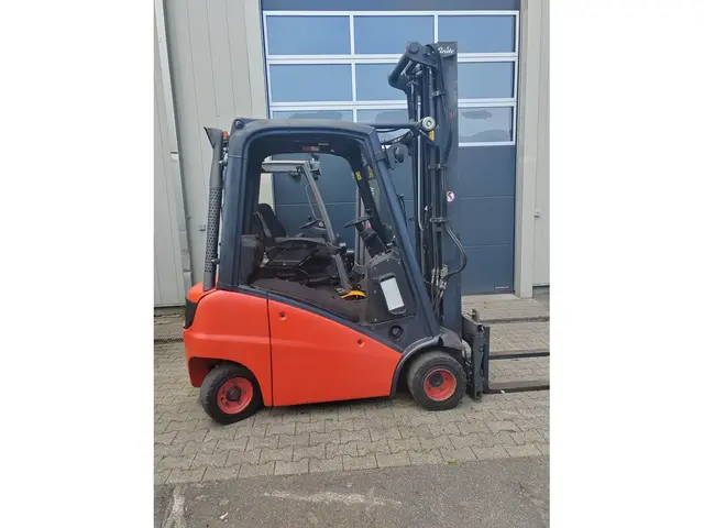 Linde H18D — Dieselstapler — gebraucht kaufen | 123Machinery