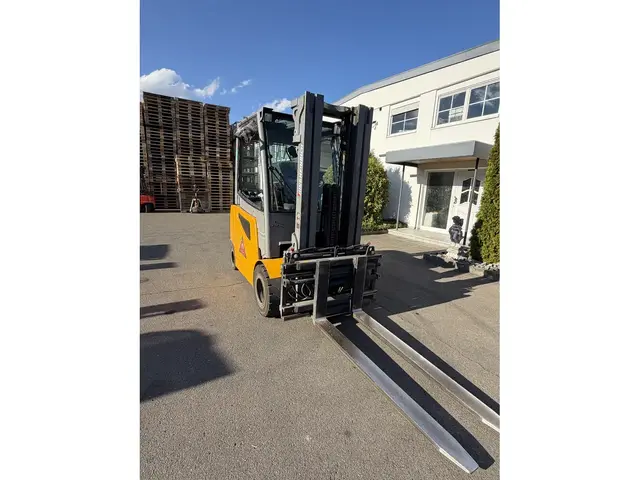 Jungheinrich EFG S30 4.7m/ 4v/ 5379h — Elektrostapler — gebraucht kaufen | 123Machinery