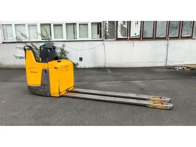 Jungheinrich ERE 225 Lion 2400mm/ 2021y res HPj — Elektrohubwagen — gebraucht kaufen | 123Machinery