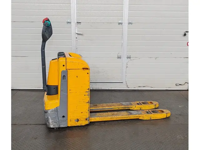 Jungheinrich EJE 116 1.6t/ 719h/ 250ah — Elektrohubwagen — gebraucht kaufen | 123Machinery
