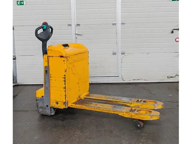 Jungheinrich EJE 116 1.6t/ 990h/ 250ah — Elektrohubwagen — gebraucht kaufen | 123Machinery