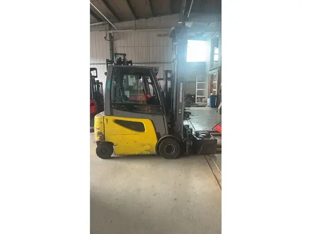 Jungheinrich EFG425K (Batt 2024 Bj) — Elektrostapler — gebraucht kaufen | 123Machinery