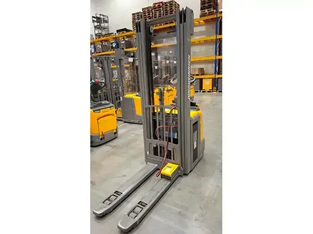 Jungheinrich ERC 214z 5.3m/ initial — Hochhubwagen — gebraucht kaufen | 123Machinery