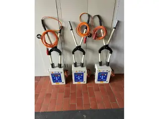 Fuhrmann FBT 2000 Betäubungszange Schwein, 3 Stück + 4 Trafos — Schlachthofausrüstungen — gebraucht kaufen | 123Machinery