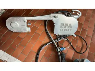 EFA SB 295 E Halbierungssäge, 2 Stück verfügbar — Schlachthofausrüstungen — gebraucht kaufen | 123Machinery