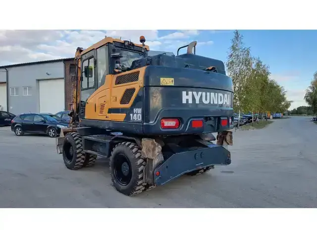 Hyundai HW140 — Mobilbagger — gebraucht kaufen | 123Machinery