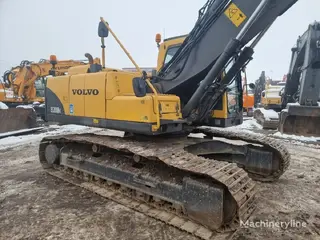 Volvo 320 EC210B LC — Foto 5