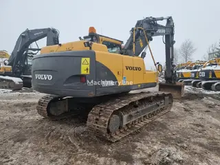 Volvo 320 EC210B LC — Foto 9