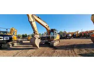 Case 320 CX210D — Kettenbagger — gebraucht kaufen | 123Machinery