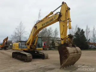 New Holland 349 E385 — Foto 2