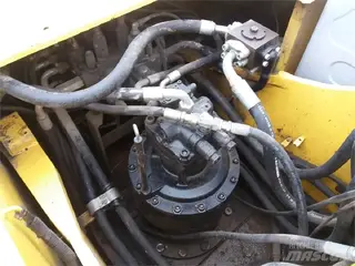 New Holland 349 E385 — Foto 10