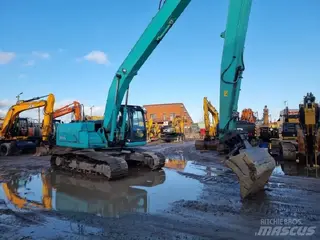 Kobelco 349 SK210LC-9 — Foto 7