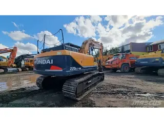 Hyundai 349 Robex 220LC-9A — Foto 10