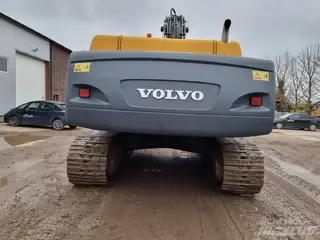 Volvo 349 EC460B LC — Foto 3
