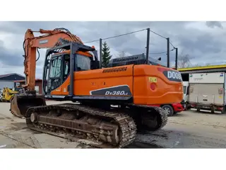 Doosan 349 DX380LC — Kettenbagger — gebraucht kaufen | 123Machinery