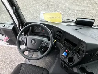 Mercedes-Benz mit Liebherr HTM 1004F — Foto 8
