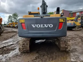 Volvo 349 EC220D L — Foto 7