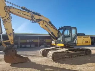 New Holland 349 E305C — Kettenbagger — gebraucht kaufen | 123Machinery