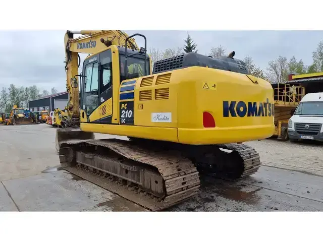 Komatsu 349 PC210LC — Kettenbagger — gebraucht kaufen | 123Machinery