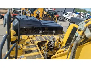 Komatsu 349 PC240LC — Foto 2