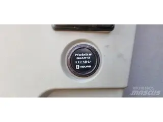 Hyundai 349 Robex 180LC-7 — Foto 7