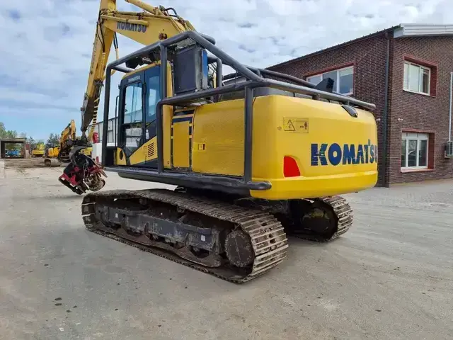 Komatsu 315 PC210LC-10 — Kettenbagger — gebraucht kaufen | 123Machinery