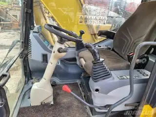 Komatsu 315 PW160-7 — Foto 8