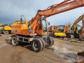 Doosan 315 DX140W — Mobilbagger — gebraucht kaufen | 123Machinery