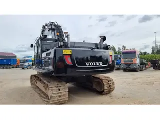 Volvo 315 EC300D L — Foto 4